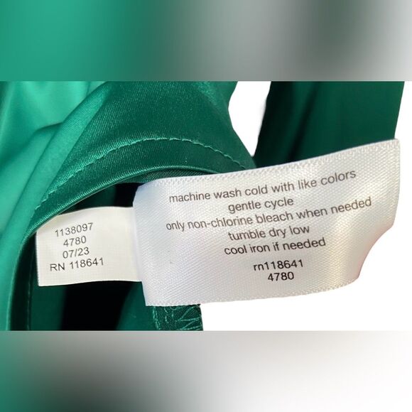 Lane Bryant Hi Low Emerald Green Satin Blouse Size 16 NWT - Picture 8 of 11